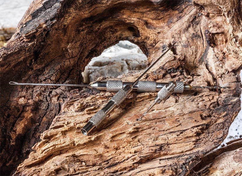 26-baiting-hook-with-drill